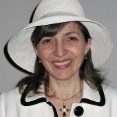 Основатель фонда: Аида Айрапетова (Канада)